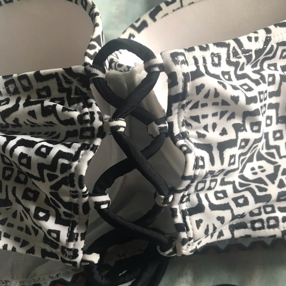 Bathing suit top - Picture 3 of 6